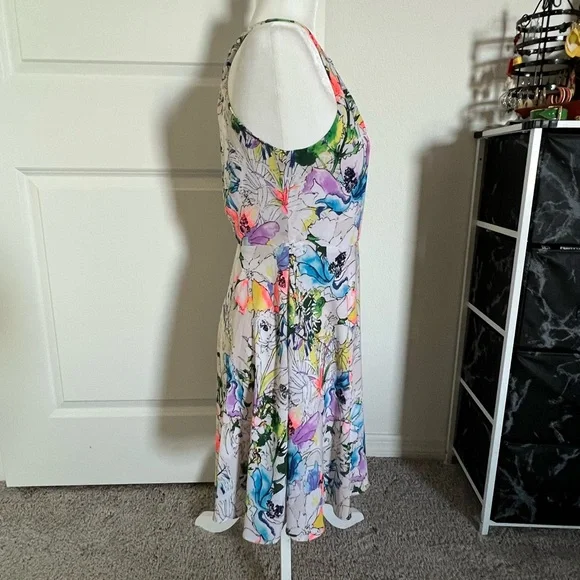 EUC Express Bright Floral Mini Dress - 6 - Picture 4 of 9